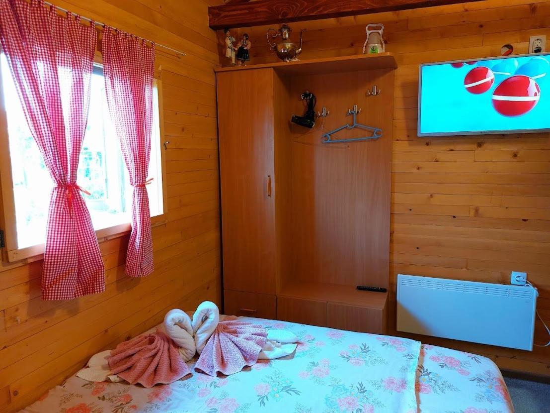 Hotel Etno Selo Eden Zeravacki Potok Esterno foto