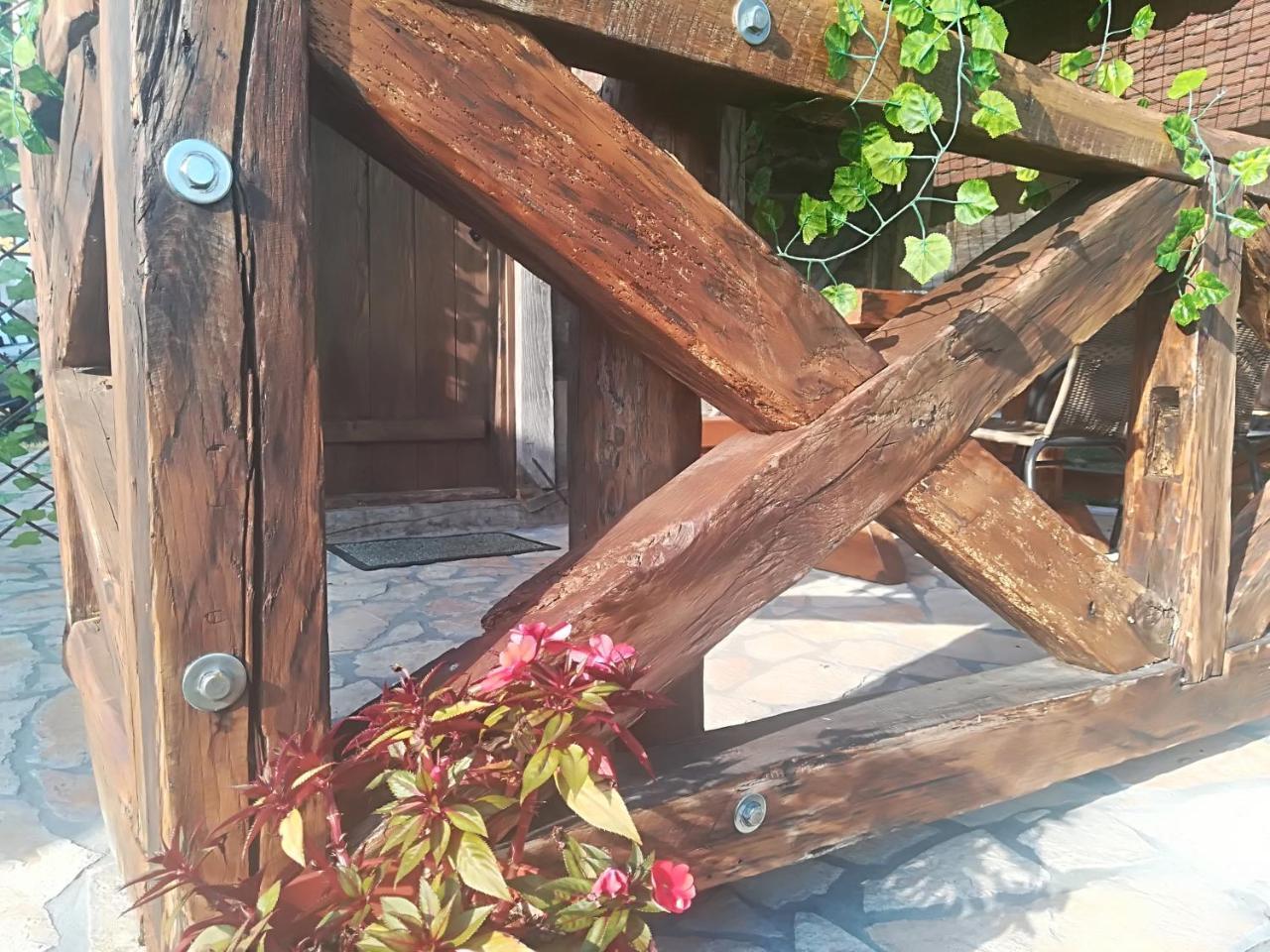 Hotel Etno Selo Eden Zeravacki Potok Esterno foto