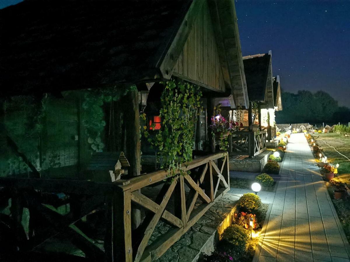 Hotel Etno Selo Eden Zeravacki Potok Esterno foto