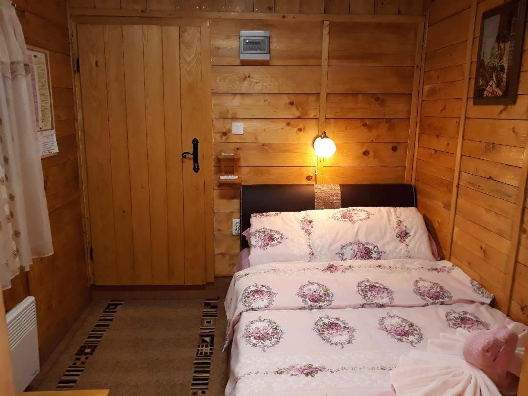 Hotel Etno Selo Eden Zeravacki Potok Esterno foto